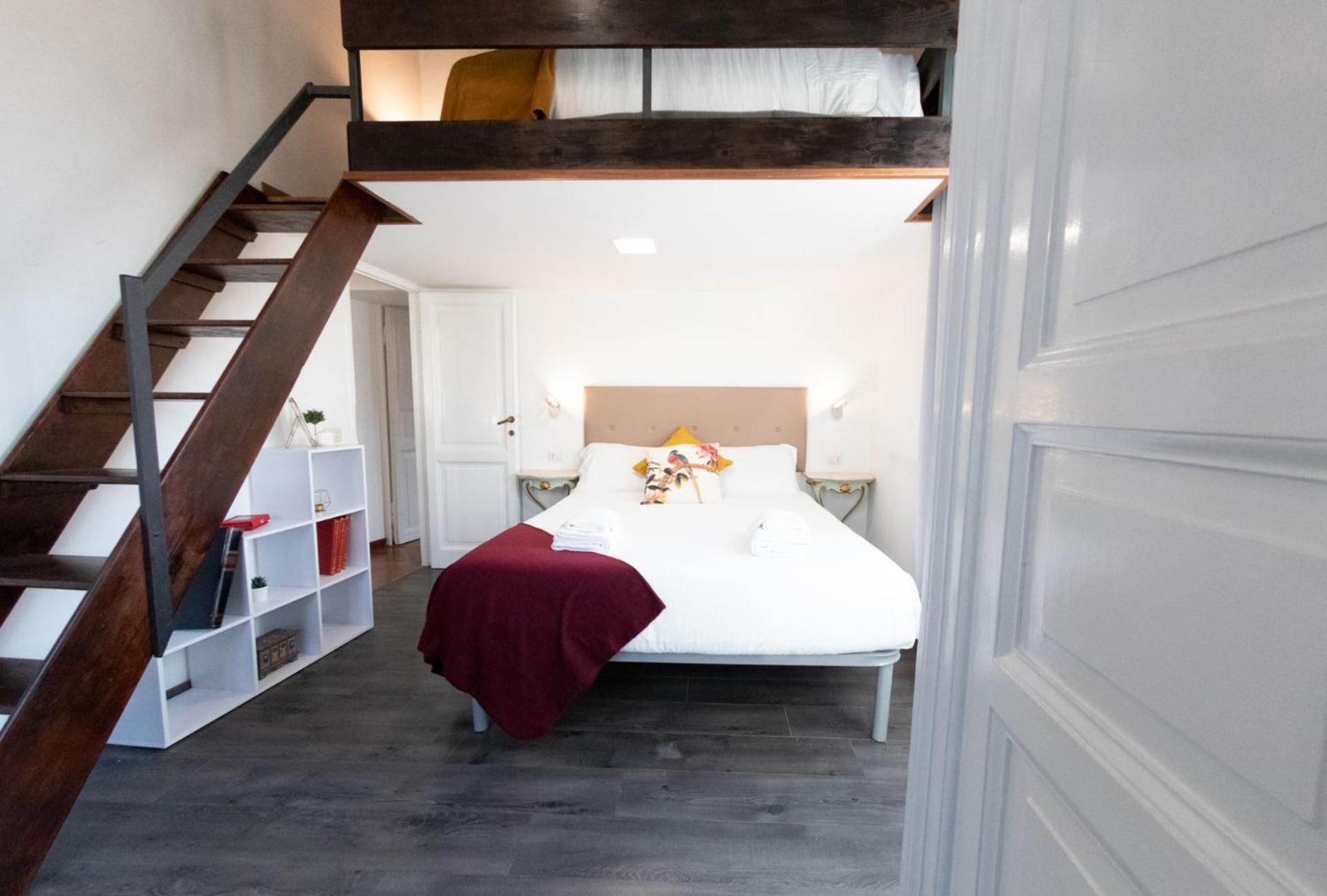The Rent - Spacious Multi-room On Via Cavour Appartamento *