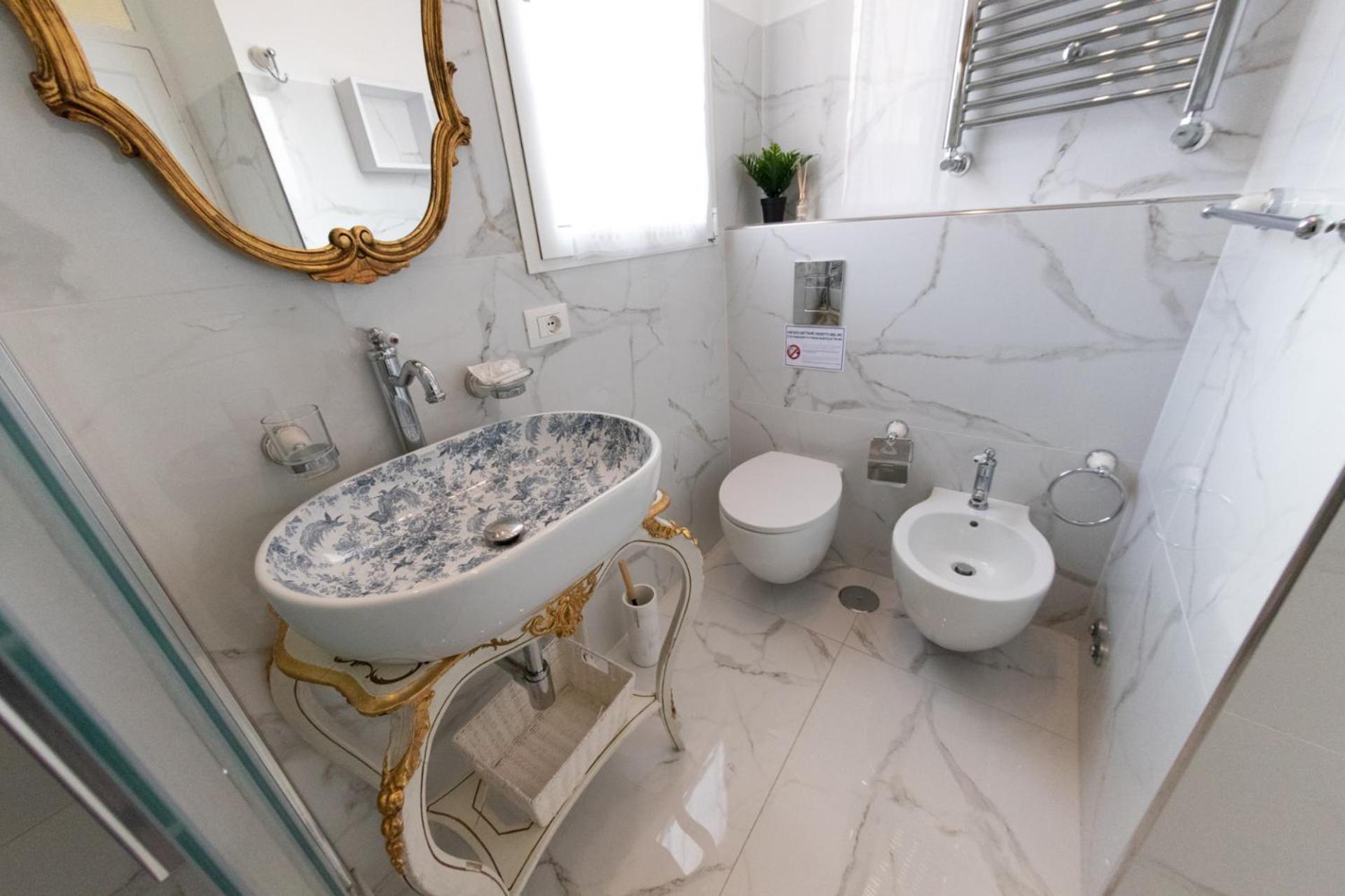 Appartamento The Rent - Spacious Multi-room On Via Cavour *
