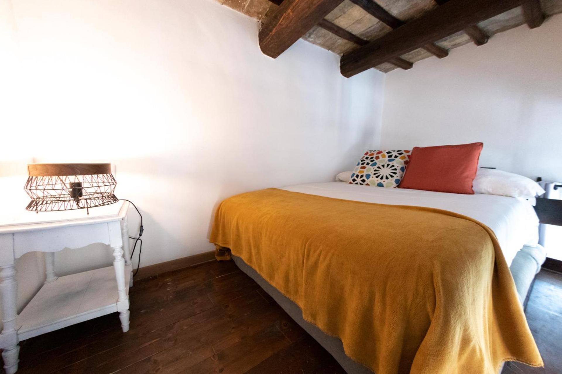 The Rent - Spacious Multi-room On Via Cavour * Roma