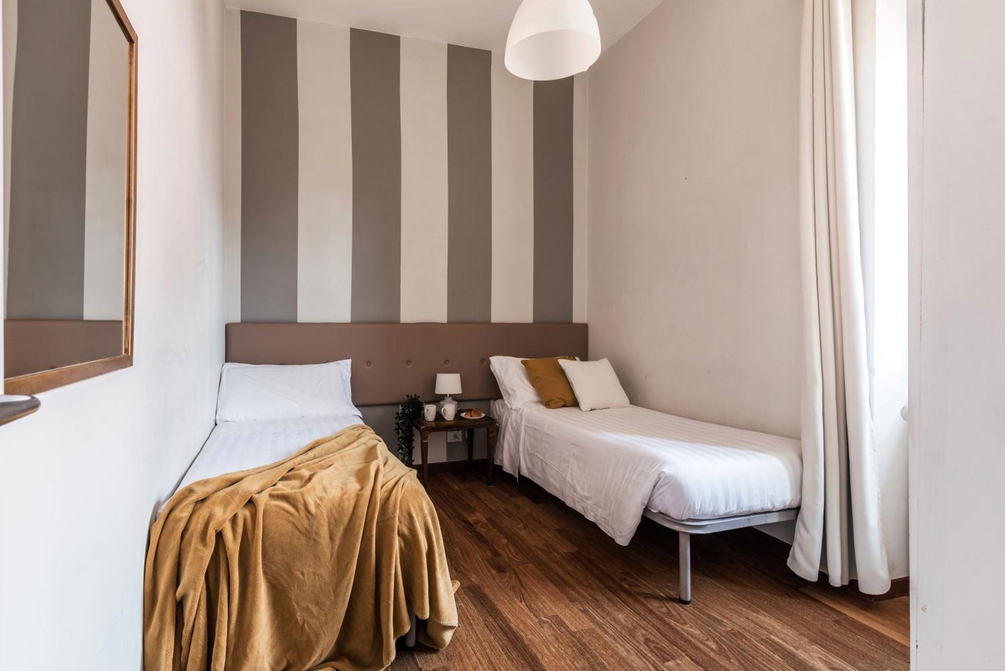 The Rent - Spacious Multi-room On Via Cavour *